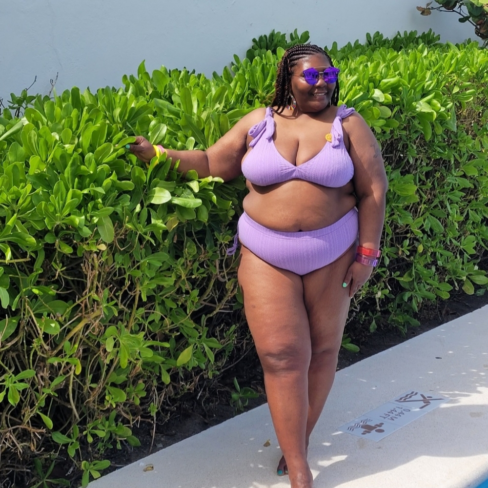Tie shoulder bikini swimsuit
